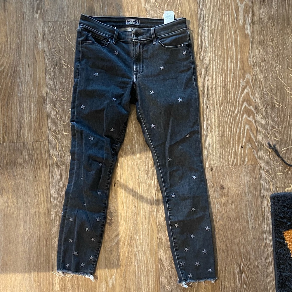 Abercrombie and Fitch Embroidered Star Black Jeans Sz 27/4
